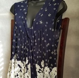 Sleeveless blouse